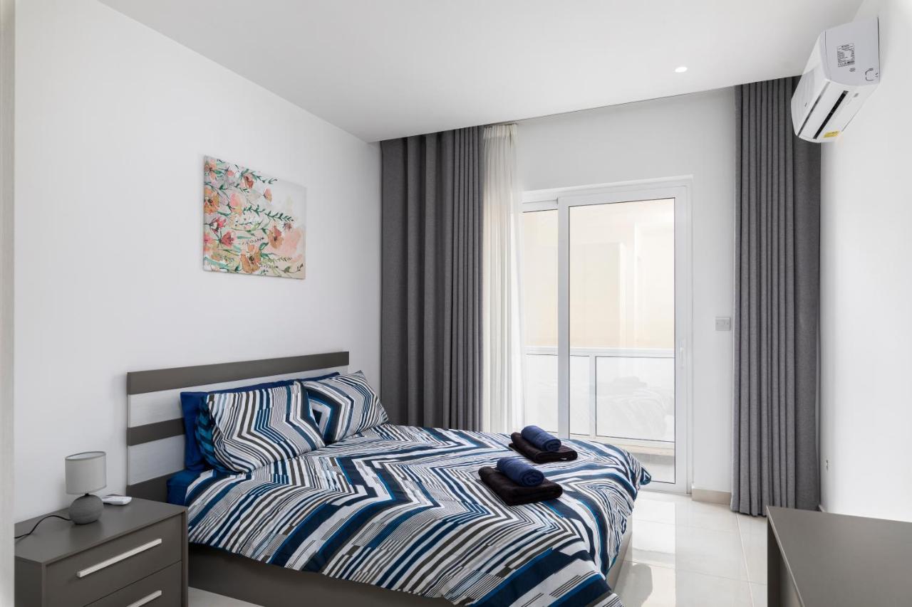 Modern 3Br Stylish Apartment With Large Balcony - Close To St Julians And St Georges Bay Is-Swieqi Esterno foto