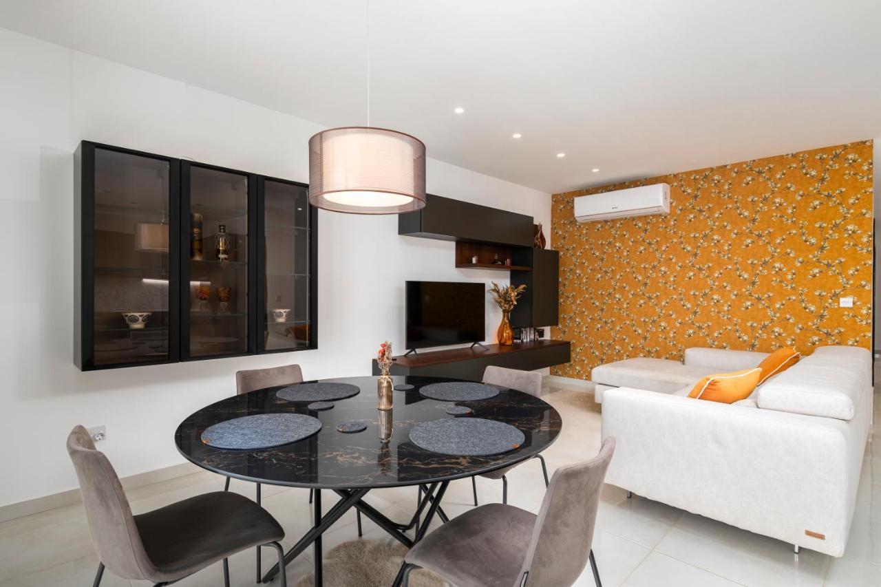 Modern 3Br Stylish Apartment With Large Balcony - Close To St Julians And St Georges Bay Is-Swieqi Esterno foto