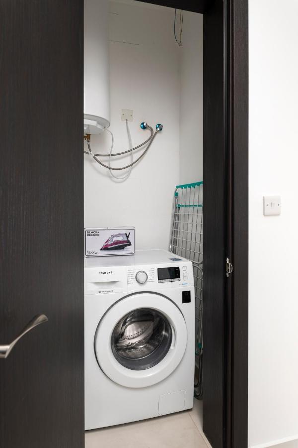 Modern 3Br Stylish Apartment With Large Balcony - Close To St Julians And St Georges Bay Is-Swieqi Esterno foto