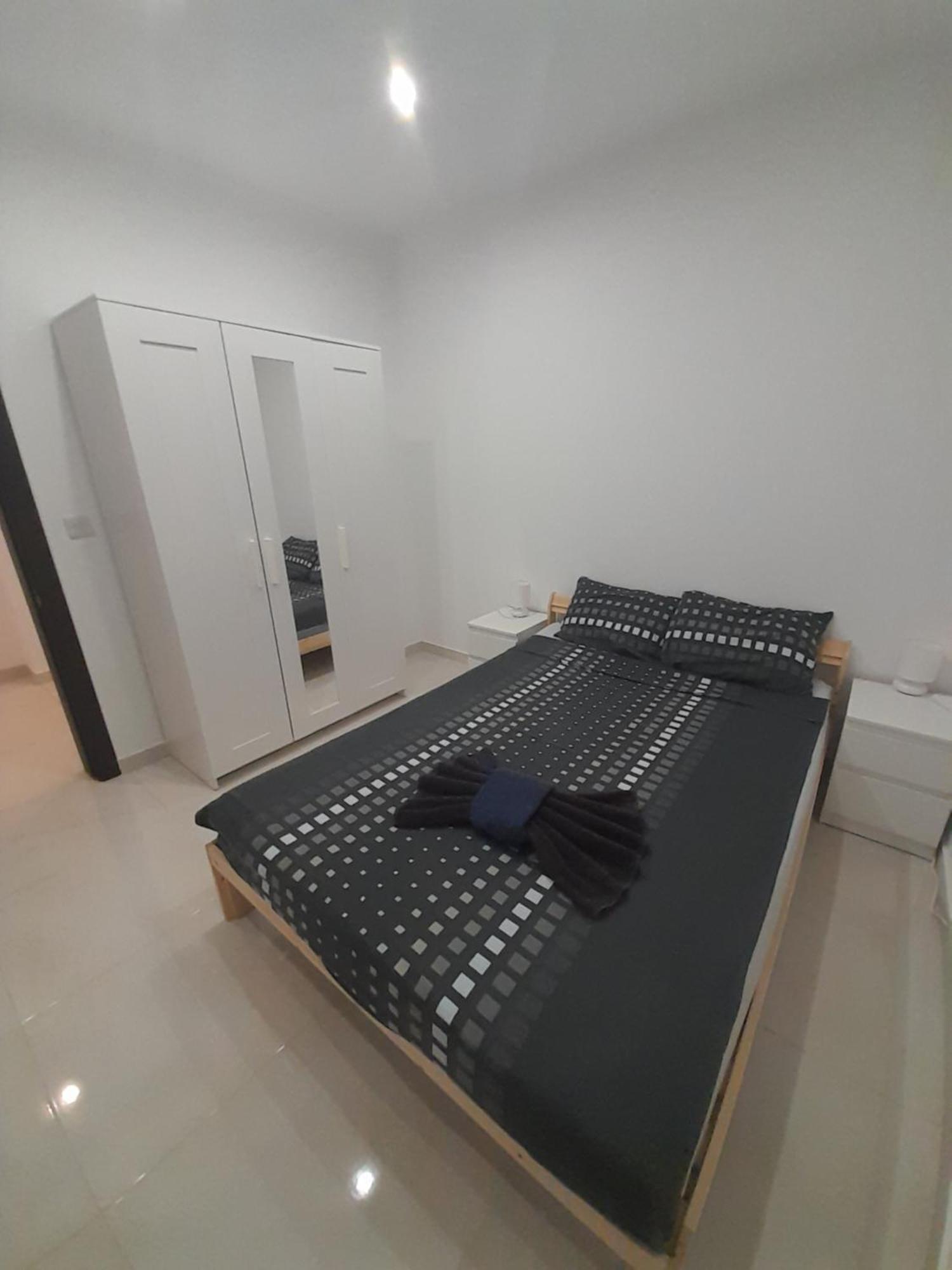 Modern 3Br Stylish Apartment With Large Balcony - Close To St Julians And St Georges Bay Is-Swieqi Esterno foto