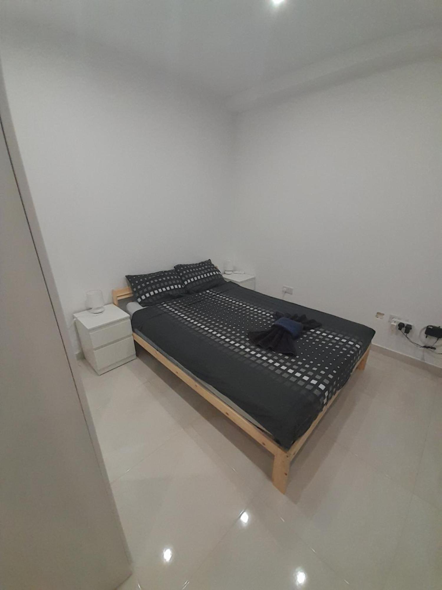 Modern 3Br Stylish Apartment With Large Balcony - Close To St Julians And St Georges Bay Is-Swieqi Esterno foto